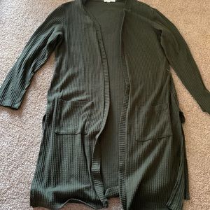 green textured cardigan size Medium